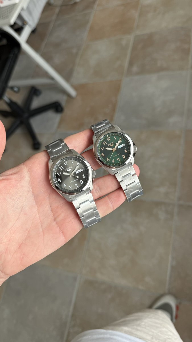 Dispos

450€ / 600€ 

Full set neuves stickées