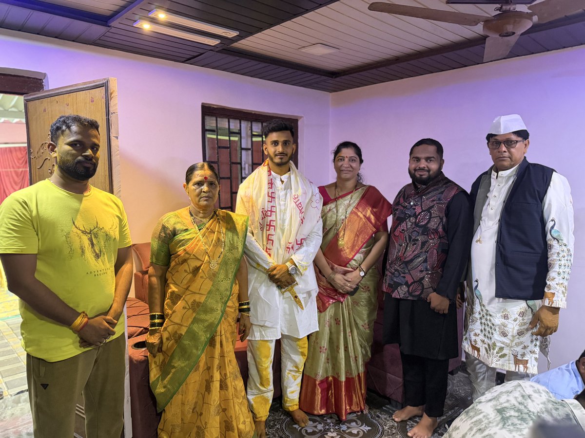 MonikaPanve's tweet image. 📍भिवंडी #नादीठने 
🗓️०२ में २०२६

आज मु. नादीठने येथे चि.धिरज यांच्या हळदी समारंभात उपस्थित राहून त्यांना शुभेच्छा दिल्या..!

#हळद #Congratulations