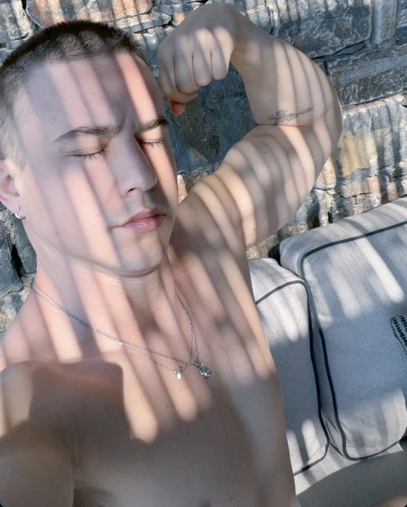 b4byi4n's tweet photo. 🇱🇺👑
Esta siendo un buen dia aunque aún no sea domingo hot, queria que vieran lo rico que me pongo.
#sexrole #gayrole #freerole https://t.co/n9Jtqmjjkg