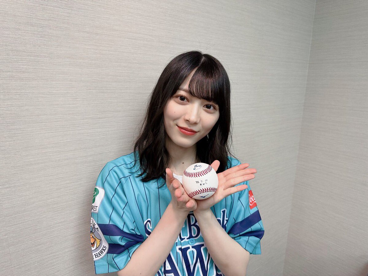 wwqs__'s tweet photo. 始球式森田、大好きほんとに https://t.co/ONxnTayOhT