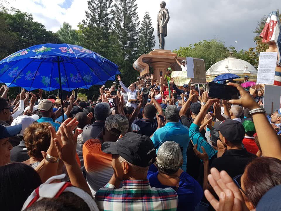 LauraenSociedad's tweet photo. Lucha de años en 2018 en pleno gobierno de Danilo Medina, San Juan marchó y muchos funcionarios de la provincia que están en el poder estuvieron con nosotros y hoy la minería no es mala 😢 para ellos. 

¡La coherencia es fundamental en la vida!

¡No es una lucha contra un Gobierno de turno mi estimado Presidente @luisabinader es que respeten nuestra decisión! 
No estudios ni minería ⛏️ en #SanJuan 

¡San Juan decidió desde hace tiempo, la voluntad del pueblo debe ser respetada! 
#SanJuan fuera #Goldquest #ProyectoRomero @energiayminasrd @AmbienteRD @joelsantose @PainoHenriquez participantes

@AmbienteRD @Miralba @mirandoelsurrd @energiayminasrd @EuricSanti @luisabinader @RaquelPenaVice @JosePaliza @SanJuanprovinci @ACRD1974 @KeylinAcosta @hoymismo2 @LeninDeLaRosa5 @AnaMari89190676 @TribunalConstRD @SenadoRD @DiputadosRD @SuroUnidos @yohannavaen @rodolfosantosm @jeannicol85 @felixrbautista @FrankDiputado @CorporanElvira #CarlosMorillo #MelidoMercedes @INDRHIRD @egehidrd #SanJuan #Agua #Marchaensanjuan #SanJuansinmineria FUERA #Goldquest #Proyectoromero @PainoHenriquez @joelsantose @ComunidadMinera @MineriaRD #MineriaRD #Mineras @ONU_es