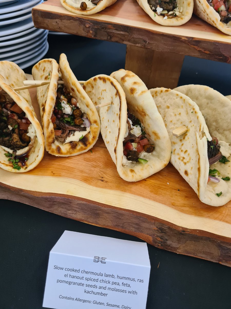 boxed_events_'s tweet image. Flatbreads... isn't this exactly what you want on a day like this?

Tasty, colourful and hearty.

#creativecatering #foodie #cambridge