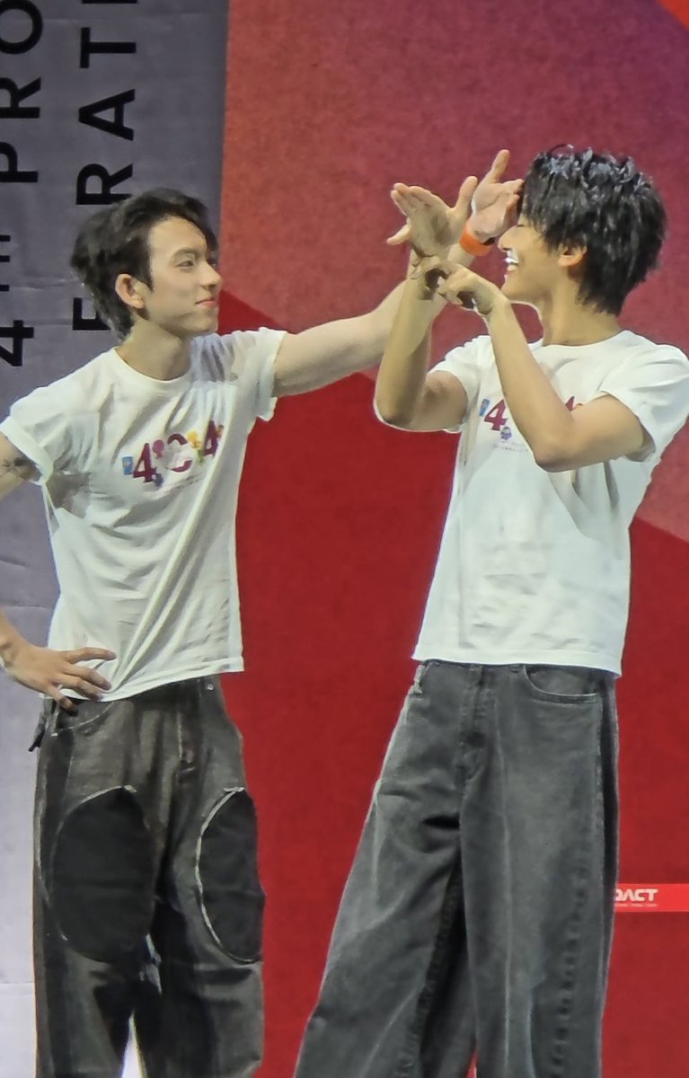 ✿ หม่ามี้จีบอย ฮ็อบ x 🦊🍅 tweet media