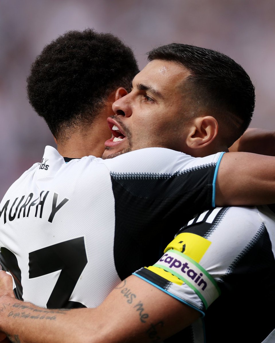 Premier League tweet media