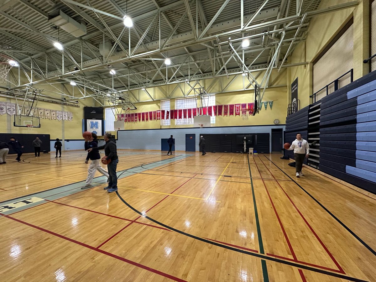 SMCS1852's tweet image. #HappeningNow
We've kicked off our annual Father &amp;amp; Son BBQ! Get ready for a full day of friendly games of soccer, basketball, chess, foosball, and so much more.
#smcsfamily