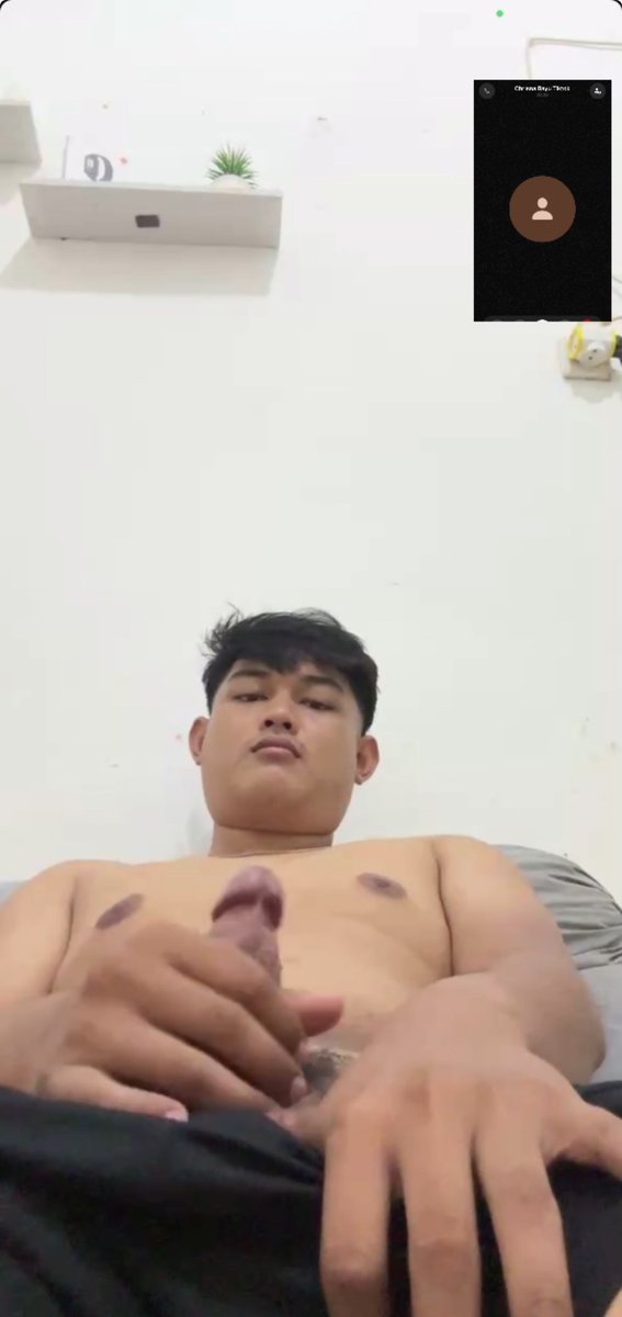 WaluhLabu29277's tweet photo. @Sukabok3pl0kal Yang mau vidio nya dm aja biar aku kirim secara gratis, bantu ramein akun ku Yah biar aku bisa posting vidio cogan hasil prank ku https://t.co/g8Hyh7OuYi