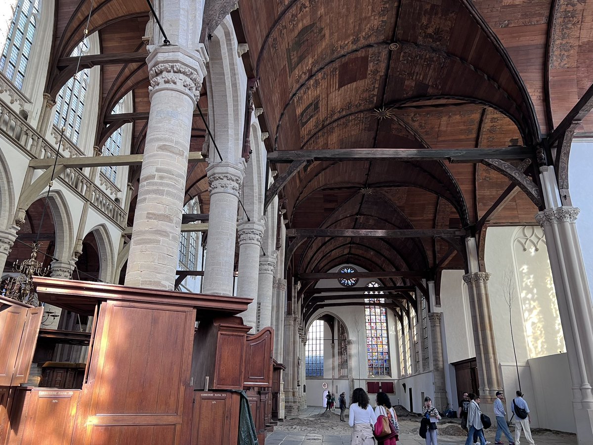 simsonliu's tweet photo. De oude kerk in #Amsterdam #oudekerkams https://t.co/5m6u3syHpL