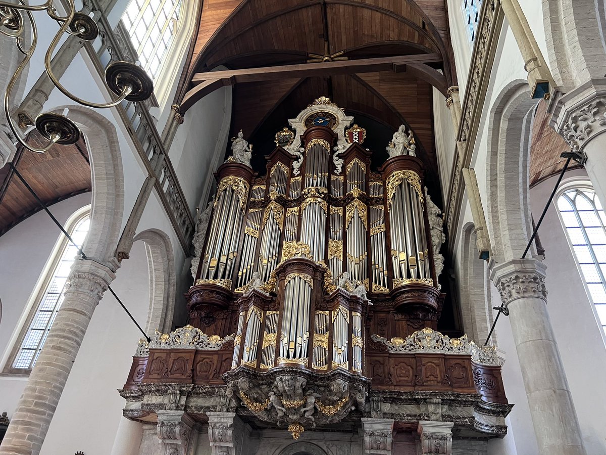 simsonliu's tweet photo. De oude kerk in #Amsterdam #oudekerkams https://t.co/5m6u3syHpL