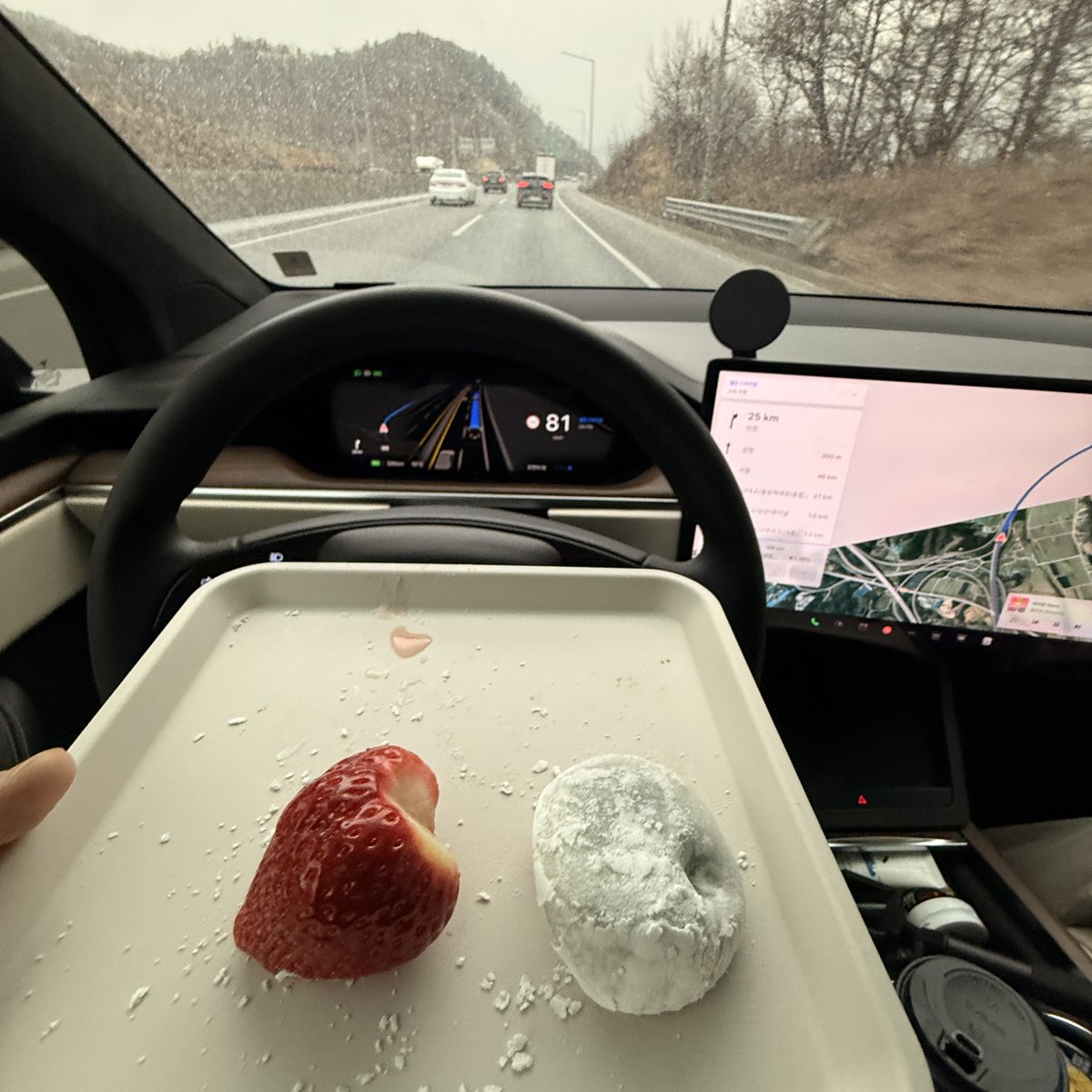 캉델 tweet media