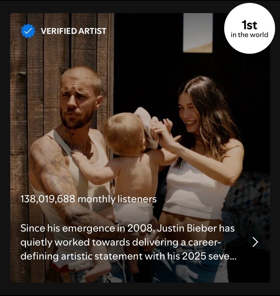 ⋆ tweet media