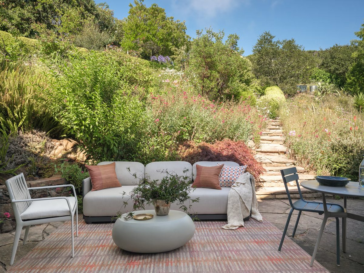 Matching outdoor sets are out.

Mixing wood, woven, and metal creates a more personal, curated space that actually feels lived in – not staged.

#outdoorspaces #furniture