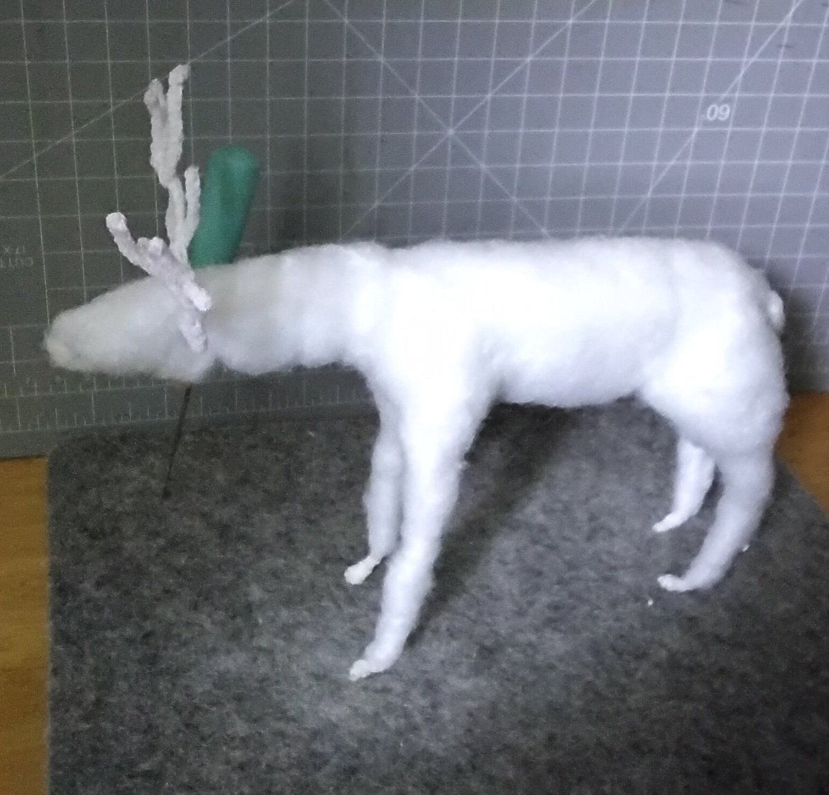 Artulove's tweet photo. Hi my #ArtyFamily Thought I would share my progress on my #handmade needlefelted Stag Deer.  Added more wodding to his head, body and legs. #Saturday https://t.co/KKnDtoZW2F
