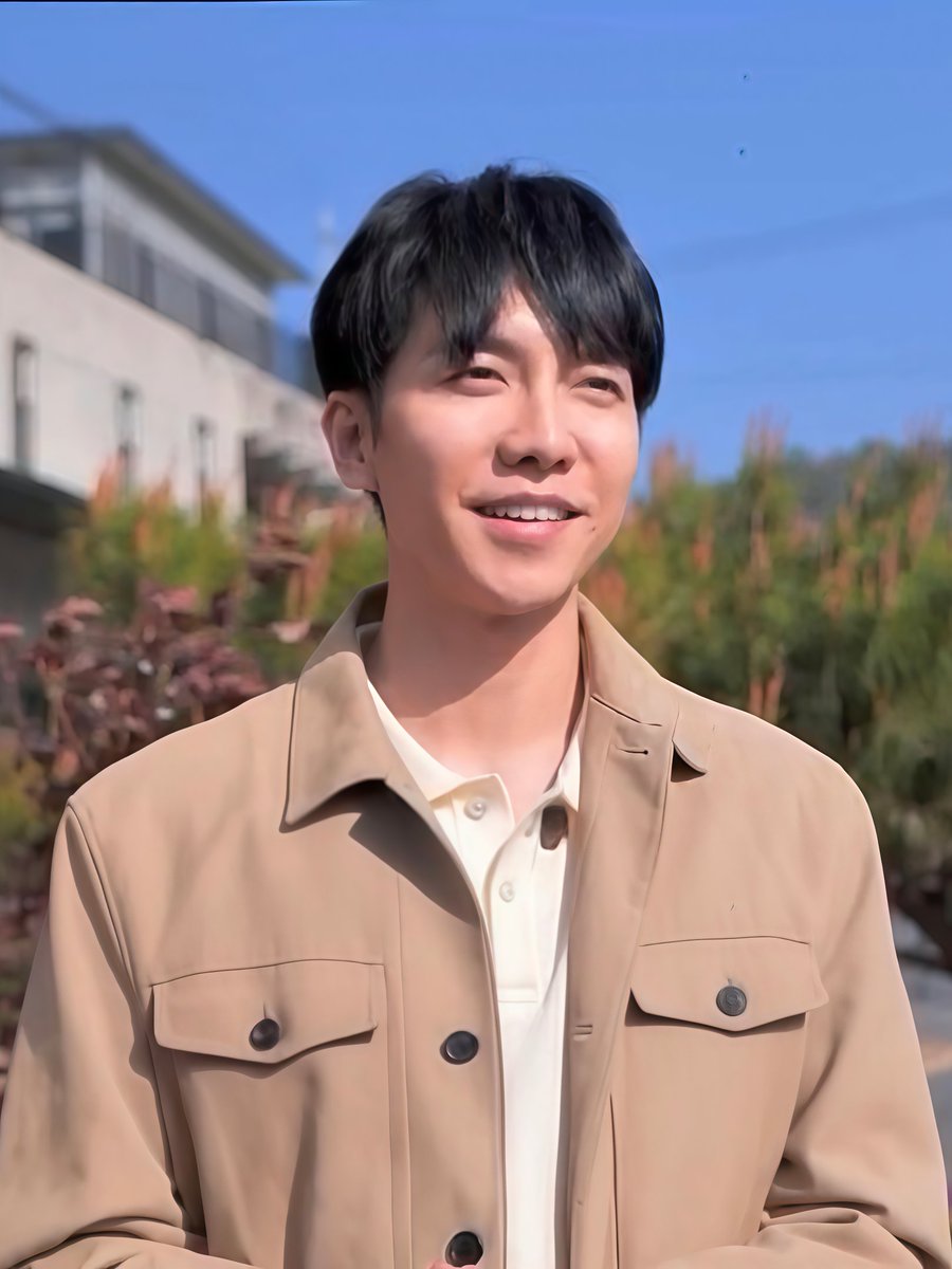 Day 445 waiting for Seung Gi casting news

may your life be full of happiness, dear 💚

#LeeSeungGi #이승기