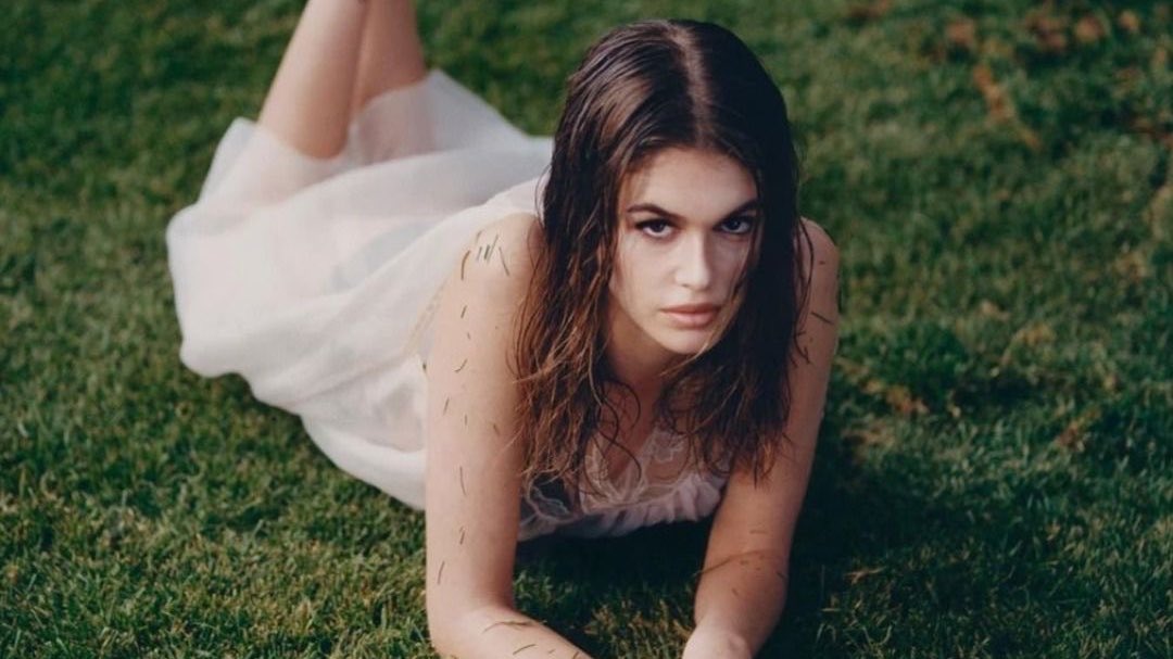 pullmancrave's tweet photo. Lewis Pullman is starring alongside Kaia Gerber and Dylan O’Brien in erotic thriller “Bulls.” https://t.co/ncI6fQWU5p