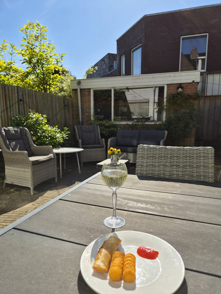 borneosscorpion's tweet image. Een mooie zaterdag #homesweethome gelukkige vrijgezel. Happy Saturday afternoon in the backyard.