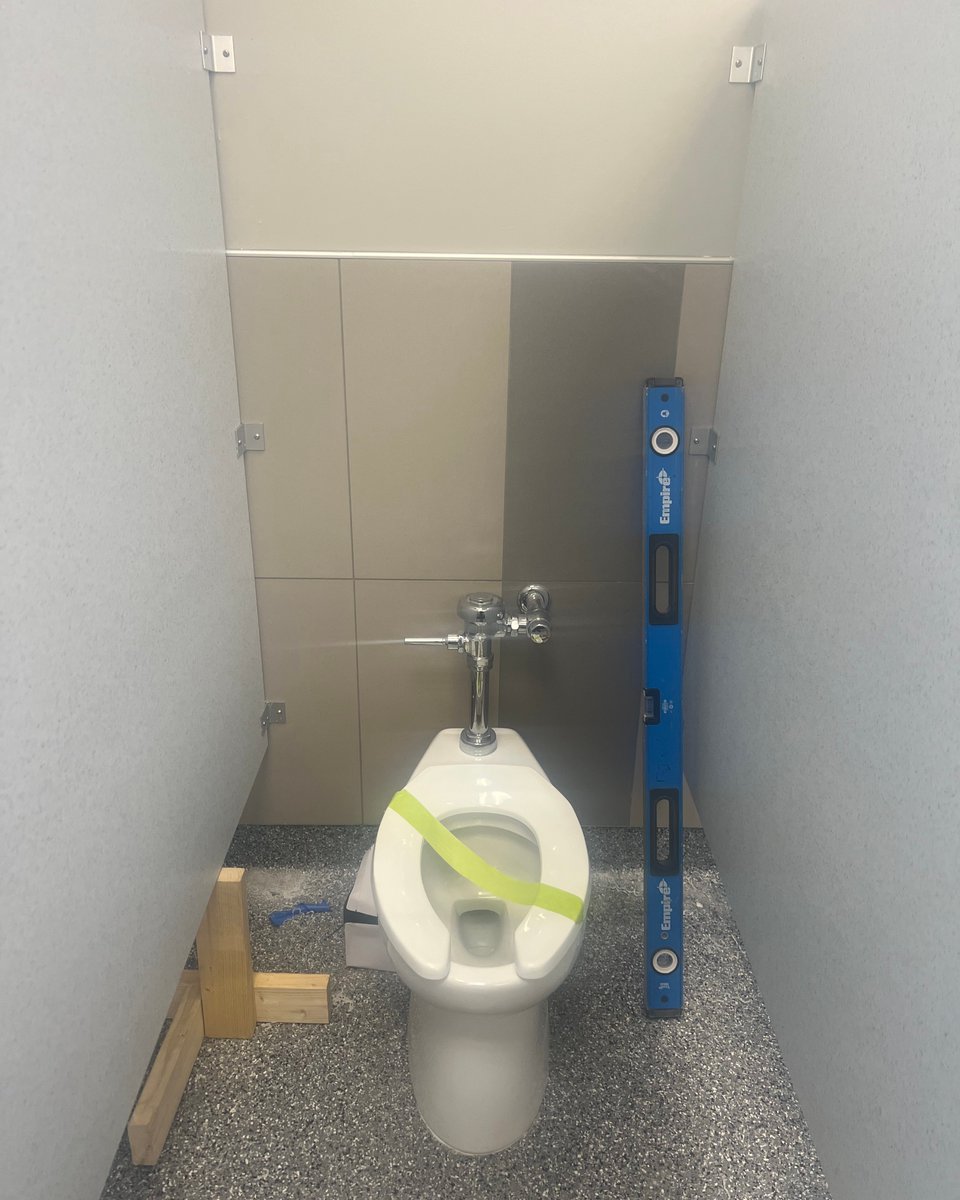 DAX_Solutions's tweet image. 🪖 Completed in 2024, the New Century Hangar &amp;amp; OMS Bathroom Renovation in Gardner, KS. Contact us for your next project at DAX-GS.com!

#Construction #Renovation #Army #Contractor #DAXContractingSolutions #KansasCity