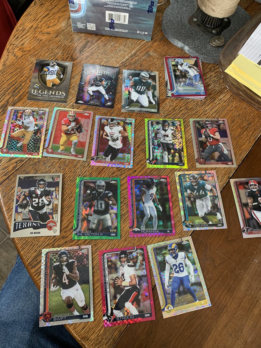 mikedahooligan's tweet photo. First box was pretty good https://t.co/sXzMWMghhN