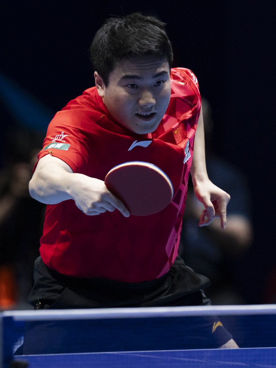 WTTGlobal's tweet image. A tough test from Connor Green but Liang Jingkun held firm in the back-and-forth battle to seal the third match for Team China against Team England 👊💥

#ITTFWorlds2026 #TableTennis #100YearsofTableTennis