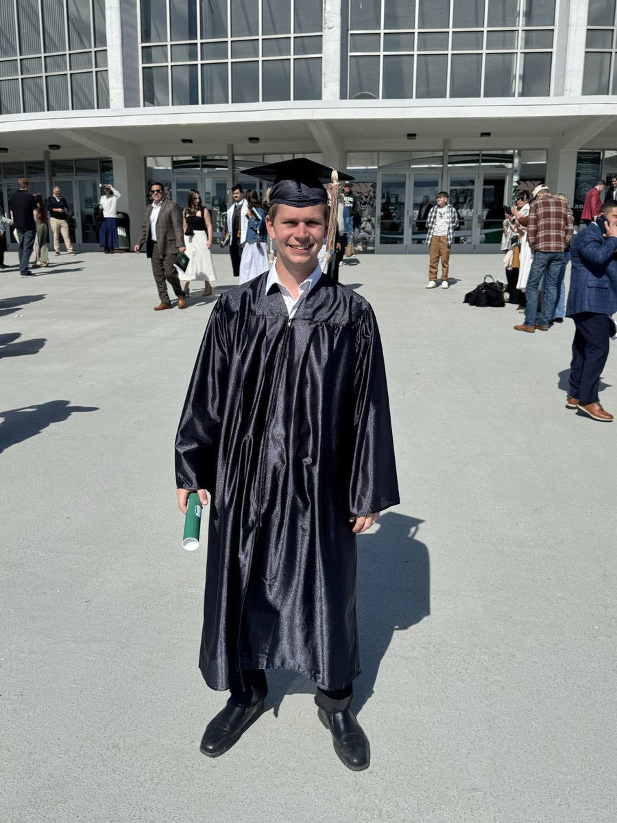 AngRudy11's tweet photo. Congratulations Nicholas George! I am so incredibly proud of you! Four years and a double major! You are such a hard worker and are destined for amazing things!! Here’s to your next chapter! Athens has been a blast!! Love you so much! @Rich57531466 https://t.co/DafWddOGJT