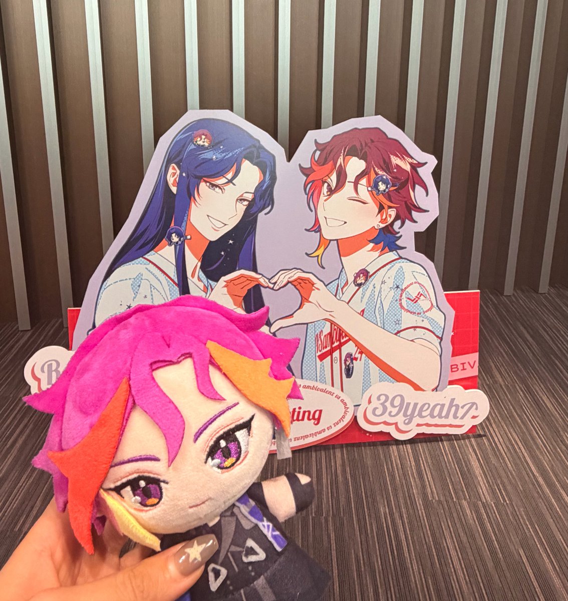 Hga3L1's tweet photo. 4/12 ビバレン3rdファンミーティング
やっと参加出来たビバレン初イベ♡
同色のポーズ秘話可愛過ぎたし、朗読劇2ndの子達も楽しそうにしてて良かった…！あとLove lightめちゃ良くてリピしまくってる🩷
明日の結果発表どんな結果になってもおめでとうって言いたい…🐈🦁❤️ https://t.co/CBcfe7F04Q