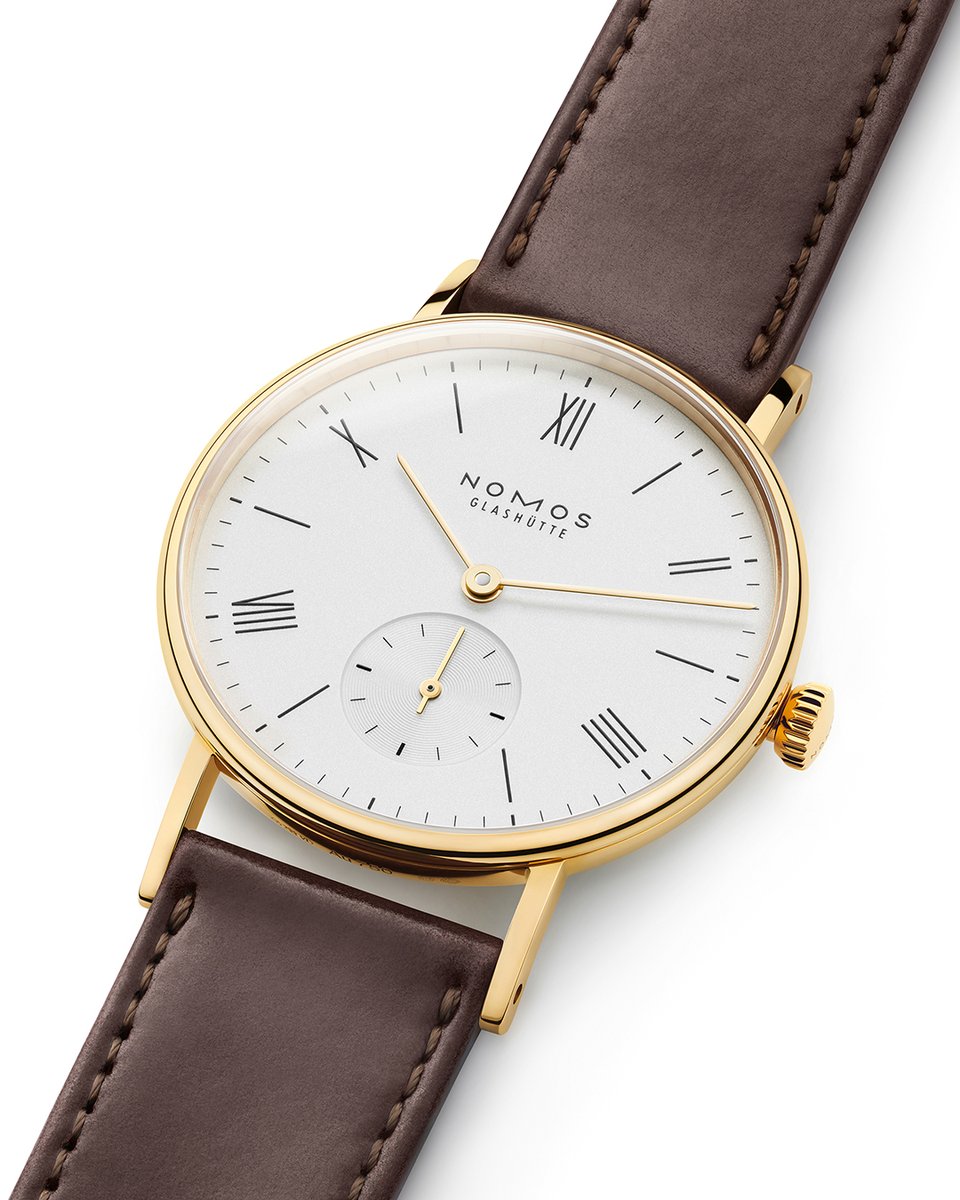 nomosglashuette's tweet image. With its compact size and elegant gold case, #Ludwig gold 33 is the perfect companion for special occasions. The sapphire crystal glass back reveals the hand-wound #NOMOS caliber DUW 4001 – while the bezel offers space for a personalized engraving. 

nomos-glashuette.com