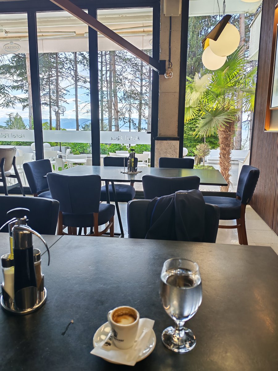 shopkarishte's tweet image. После ручече следвит кавенце.

#coffee #Ohrid