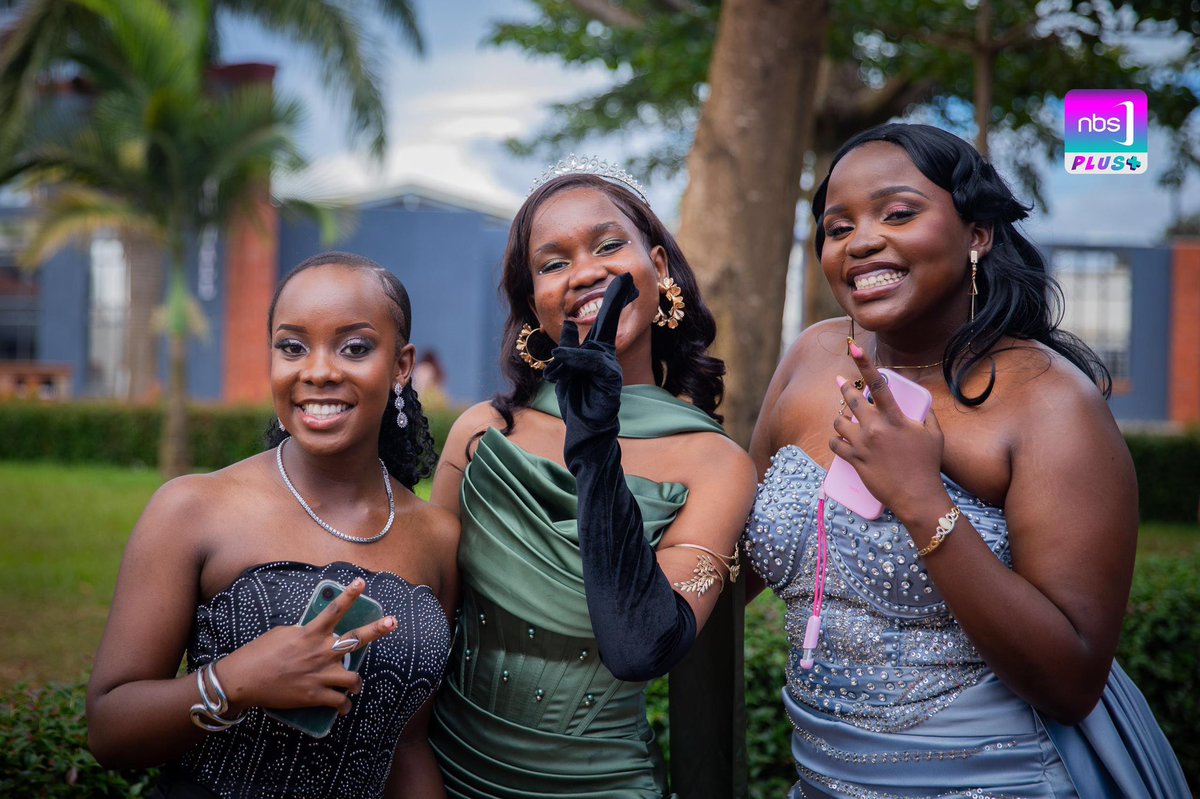 nbsplusug's tweet image. Girls being girls🤏 at Spena prom edition.

#NbsPlus
#BeYou
#Prom
#NBSYouthVoice