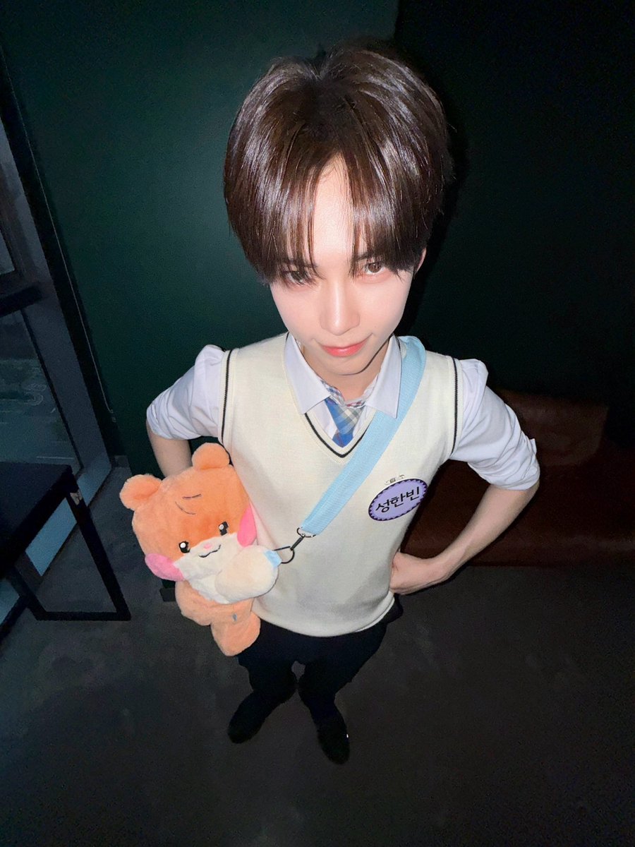 치왈왈 tweet media