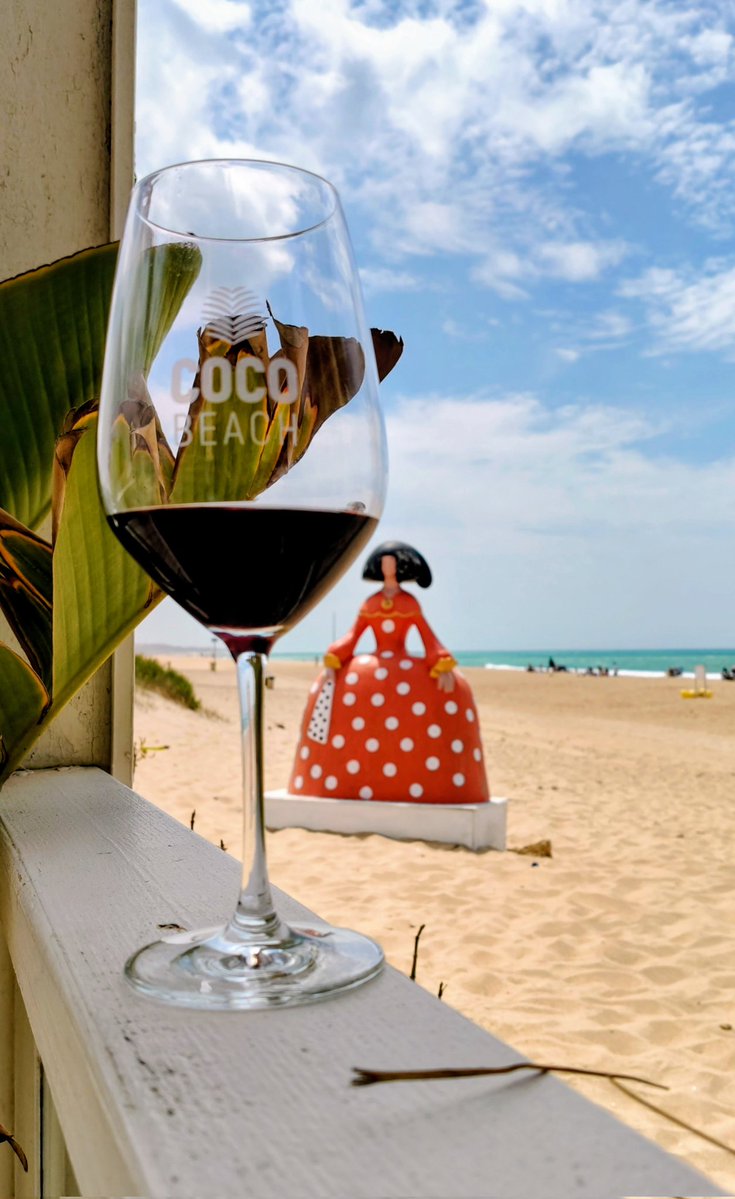 Playa, chiringuito y cultura.