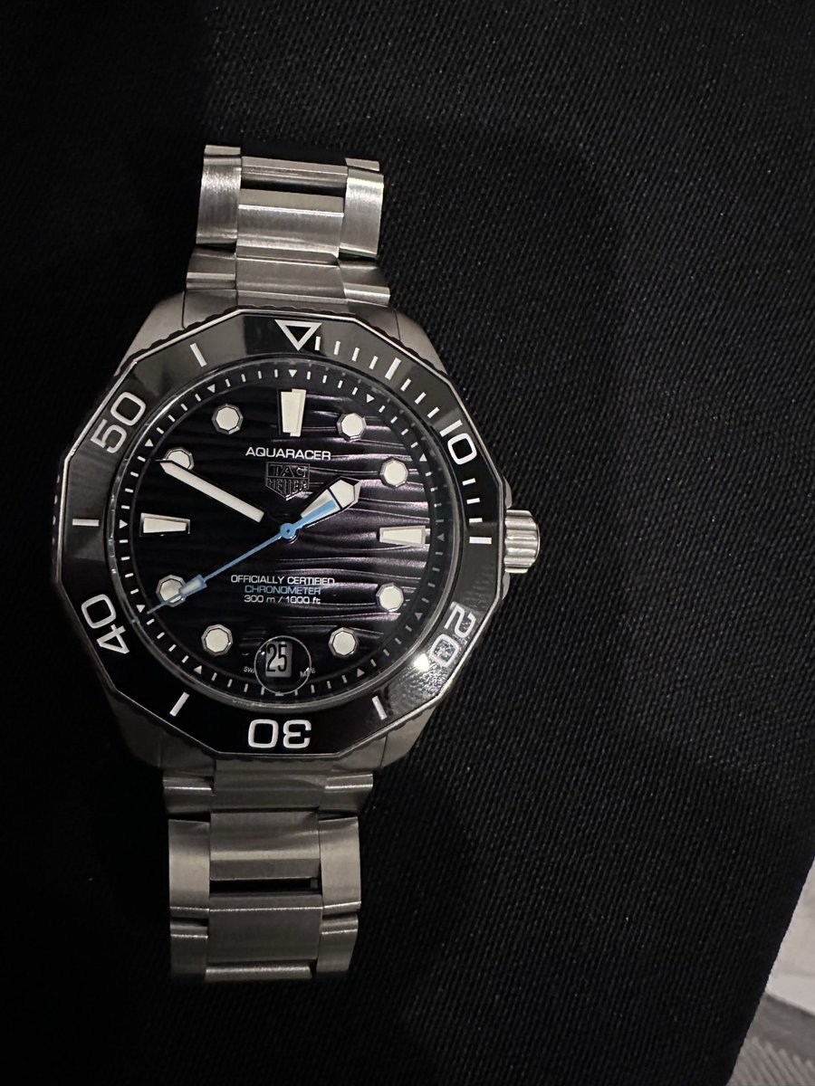 syJackaL's tweet image. Aquaracer and omega smp 300 .why dont people like tagheuer?  #watches #omega #tagheuer #wristwatch #luxury