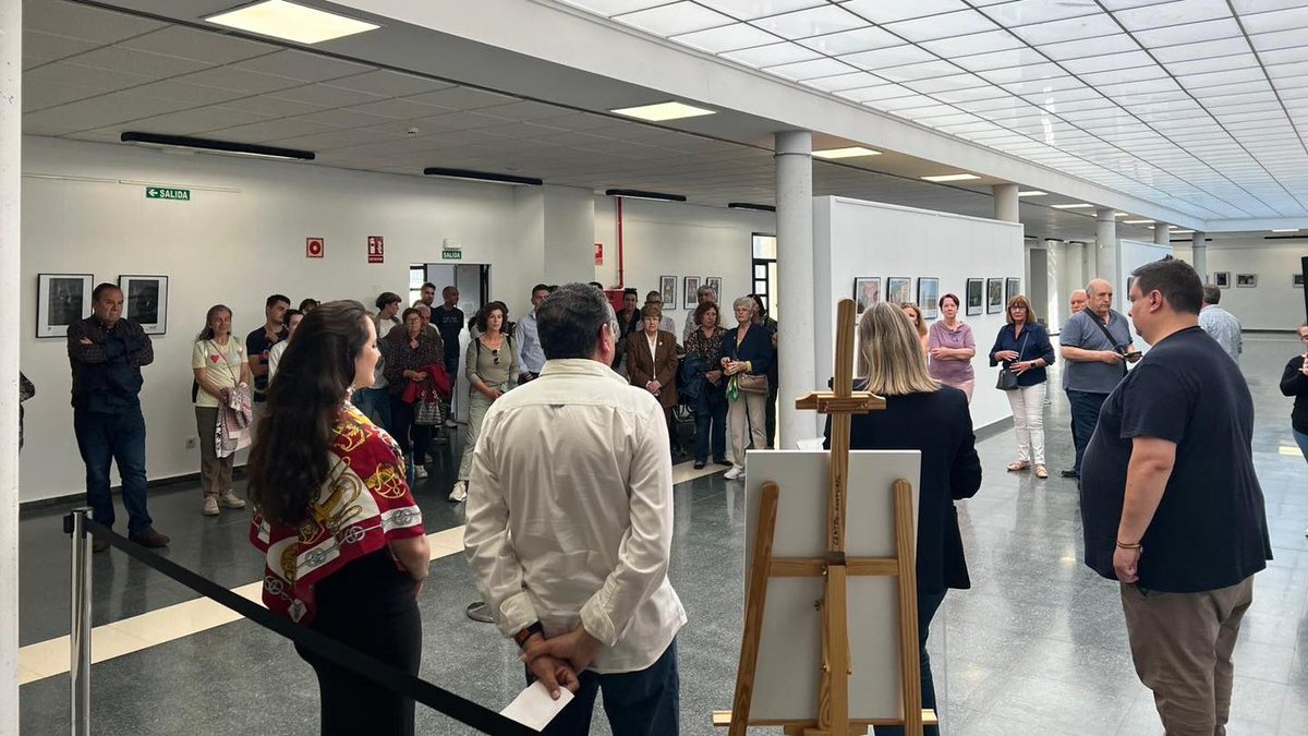 TribunaSegorbe's tweet image. 📸🎨✨Segorbe abre Foto Mayo en el Centro Cultural Olga Raro
El jueves 30 de abril se inauguró “Rituales” y “Nuevos horizontes” con presencia de AFS 👥, artistas 👩‍🎨 y representantes municipales 🏛️
👉 tribunasegorbina.es/rituales-y-nue…
#Segorbe #FotoMayo #AFS #Cultura #Fotografía #Arte