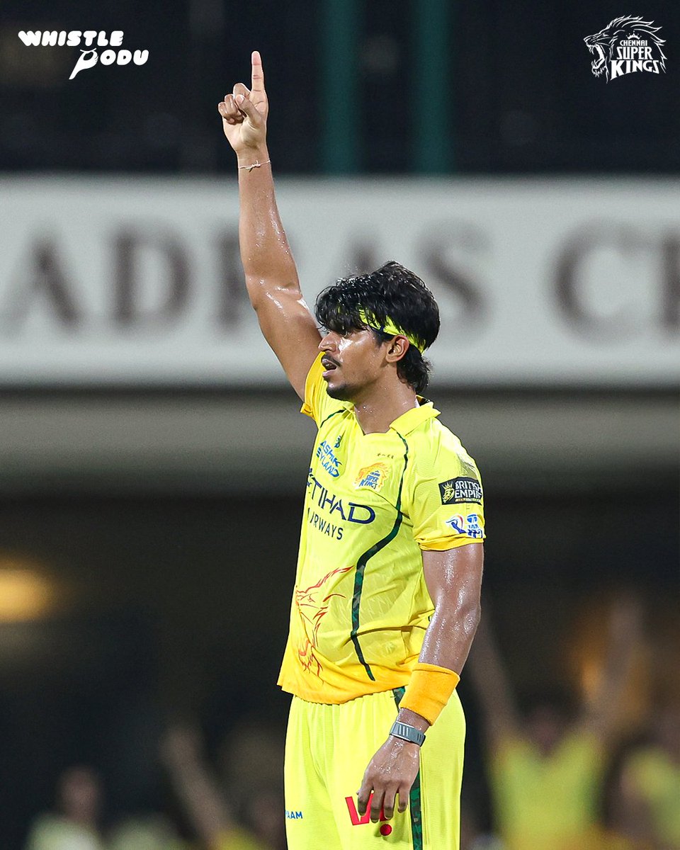 Raise your hand if you got the first W in the IPL! ☝️🦁 

#WhistlePodu #CSKvMI