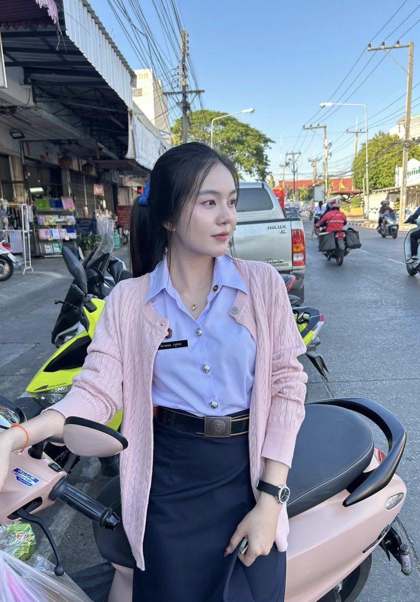 รีน tweet media
