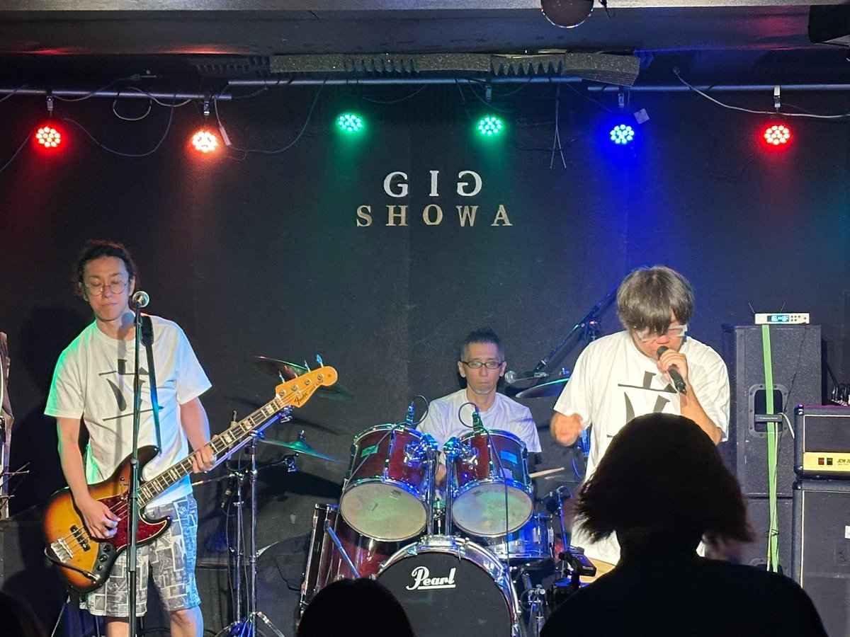 イベントおわって出演者がフロアにある空きグラス持ってきて
ありがとうございましたって言って片付けまで手伝ってもらって。
今日も気持ち良く1日終わりました
ありがとうございました

#100日後に閉店するLIVEHOUSE
残り60日