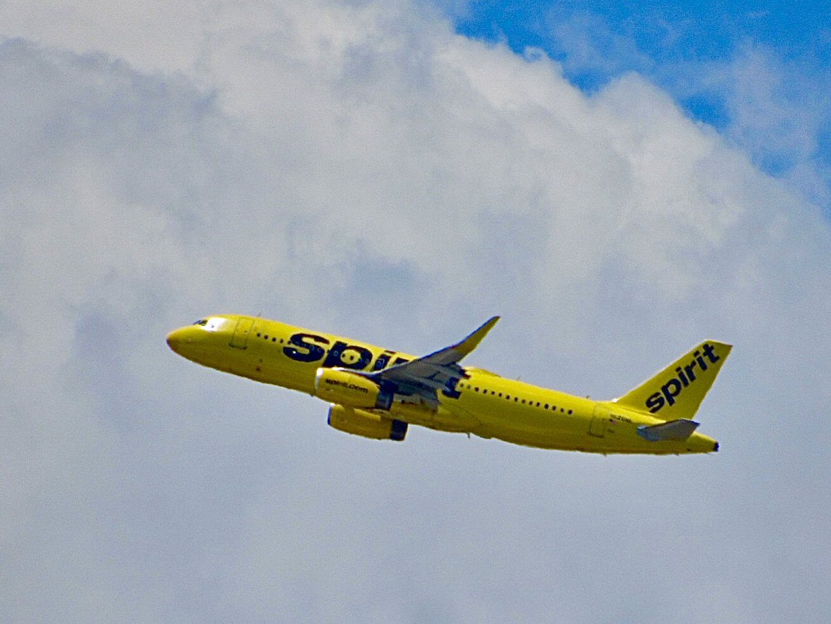 SHR_Harvick4's tweet image. Had I really thought it would have been the last pics I got of @SpiritAirlines while spotting out at @MCO Monday. I would have taken more I am sure. Sad to see it fold 🥺 #planespotting