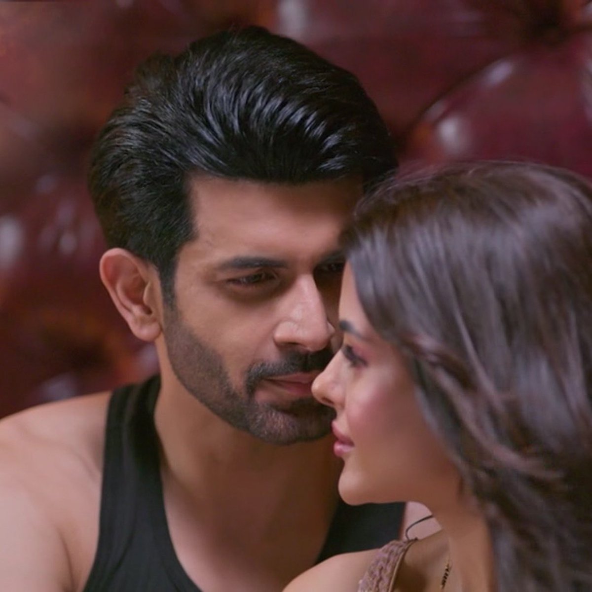 karmazbiash's tweet photo. #Naagin7
Nazar lag gayi dragon ki https://t.co/p8VKe9hCna