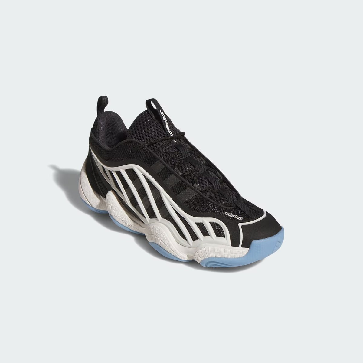 JustFreshKicks tweet media