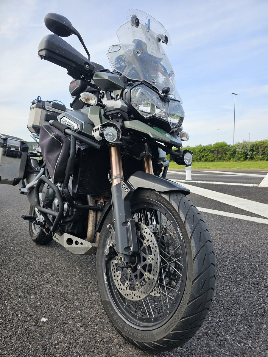 BeachHappy2017's tweet photo. 2 hour delay in Calais Le tunnel, some technical hitch. After a 5 hour ride down, about bored now waiting, but the tiger is looking good and the predicted rain hasn't started :-) #Triumph https://t.co/nIXAqYIVKr