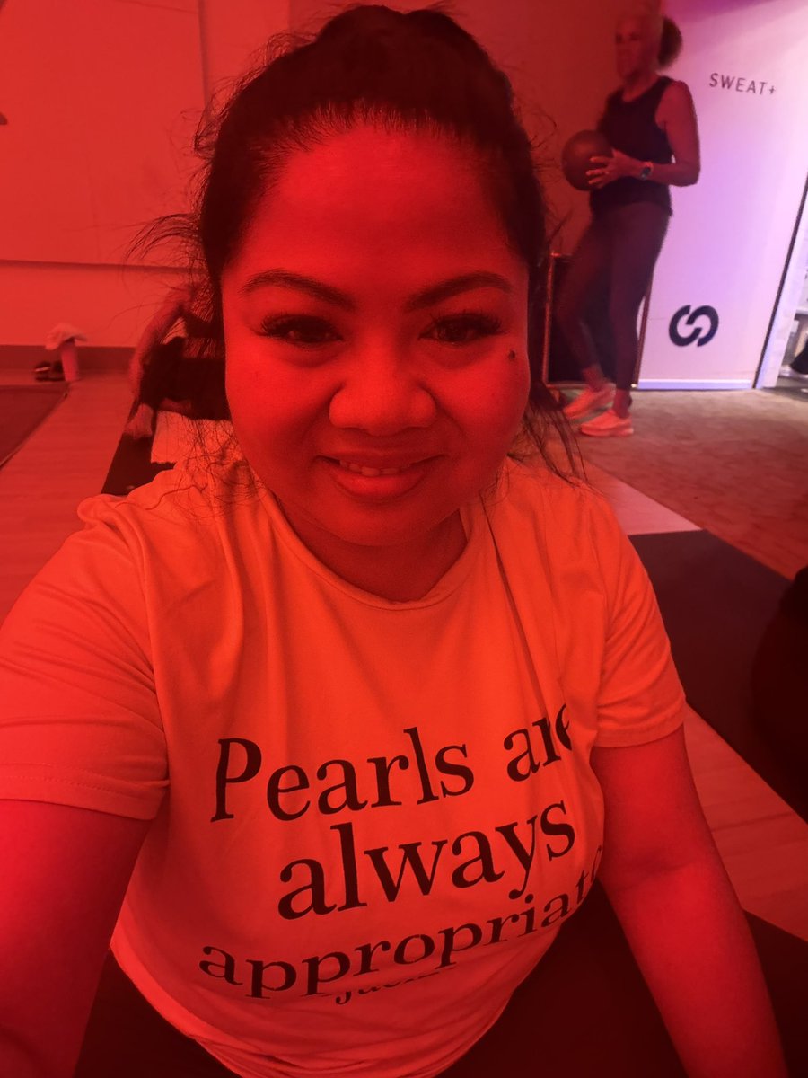 RoseEnriquez's tweet photo. Happy Saturday π«ΆπΌ
Hot Pilates time ππ»ββοΈ
#CoreisLife #Pilates https://t.co/FBzaISUSSS
