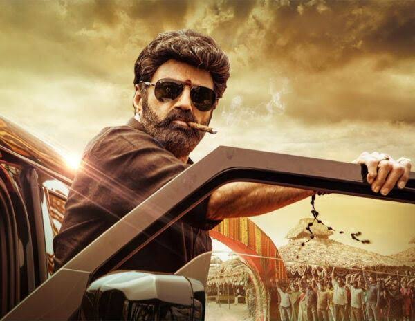 Binged_'s tweet image. As per reports, #KajalAggarwal replaces #Nayanthara in #NBK111. 

With Nayanthara busy, Kajal steps in as the female lead for the Gopichand Malineni directorial. Shoot moving at a brisk pace!  #Balakrishna