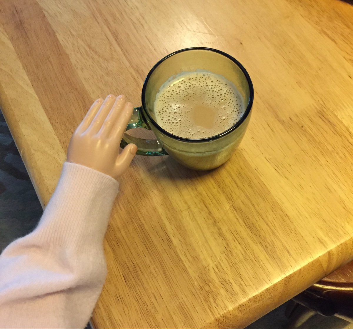 LilyWCracker's tweet photo. #tinyhands coffee time! https://t.co/mOlEkHr2vl