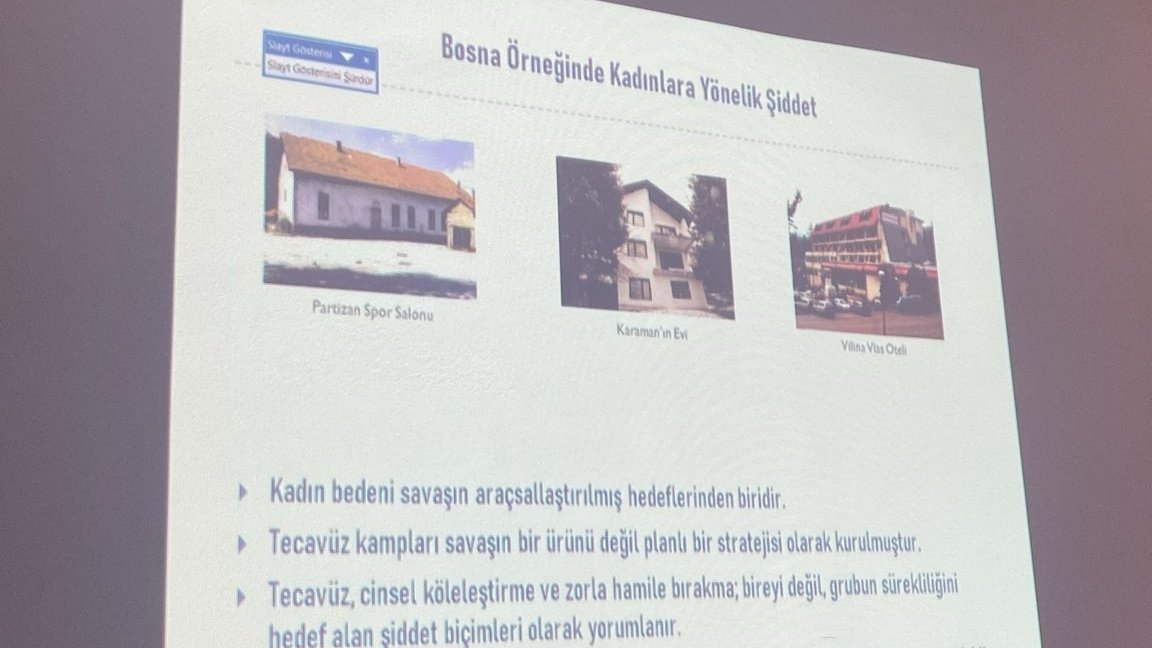 zeynoobella's tweet photo. Bosna konuşmadığımız gün yok çok şükür https://t.co/nPY7w2quBl