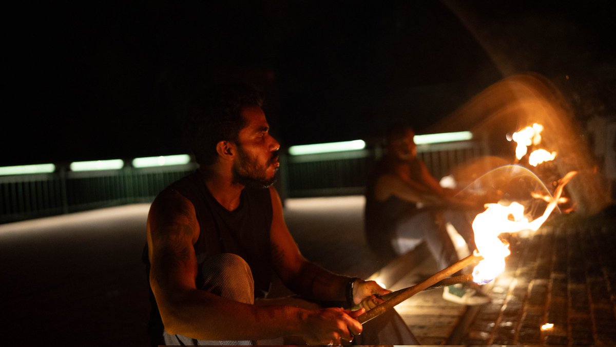 VoiceofVineeth's tweet photo. Next was the camera testing
We tried night photography with a live fire dancer 🔥

Even in low light and fast movement the shots came out really well 🎇

#XiaomiFansClub #XiaomiInnerCircle #RuleTheNight #Xiaomi17Ultra https://t.co/rZFcPOpXGz