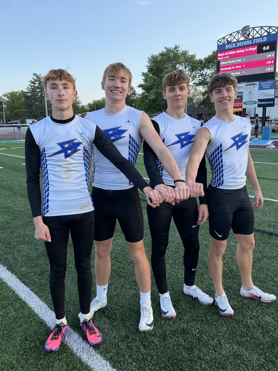 CoachWest3sport's tweet photo. Super proud of these guys yesterday. They were the school record holders already, but shaved almost a second (.84) off of their time and just missed the meet record. 42.46 in 52 degree weather is pretty solid. https://t.co/WefAWr4zwp