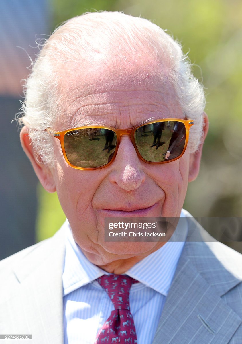 SabirahLohn's tweet photo. Last day in Bermuda for the King. Looking very refreshed after a busy day yesterday. https://t.co/V9N9sROKtc