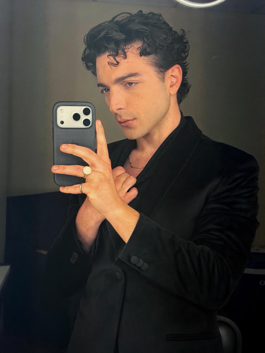 ilvolosiciliafp's tweet image. #Repost @GianGinoble
🖤