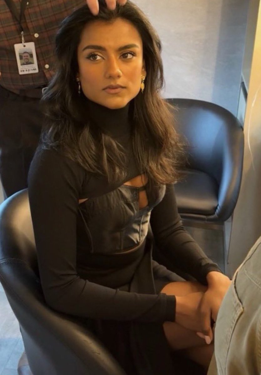 iris_bee_'s tweet photo. I needed a whole film of this look alone 🔥🔥🔥🔥🔥🔥🔥 https://t.co/wYKlQhzo5V