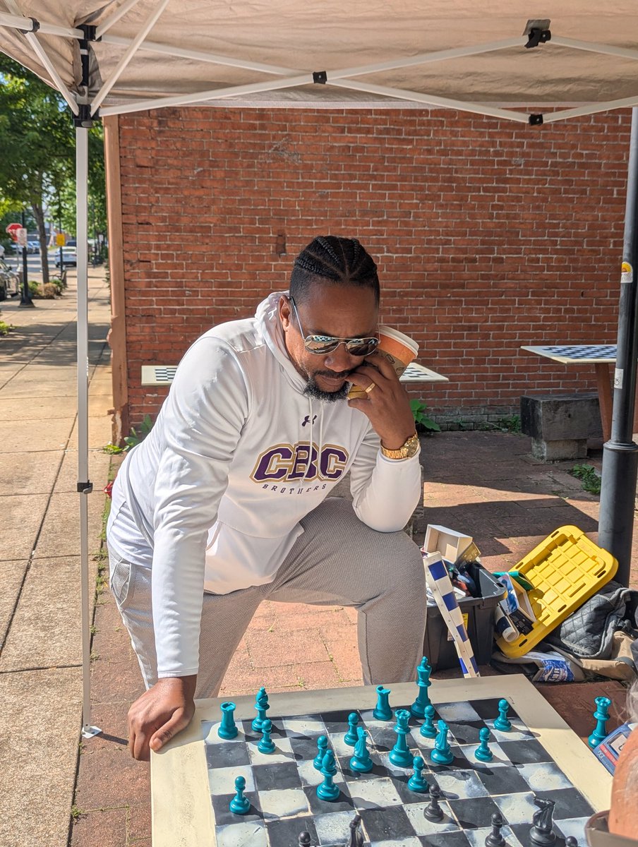 TremeChessClub's tweet image. Chess today in old north St Louis #chess #stl