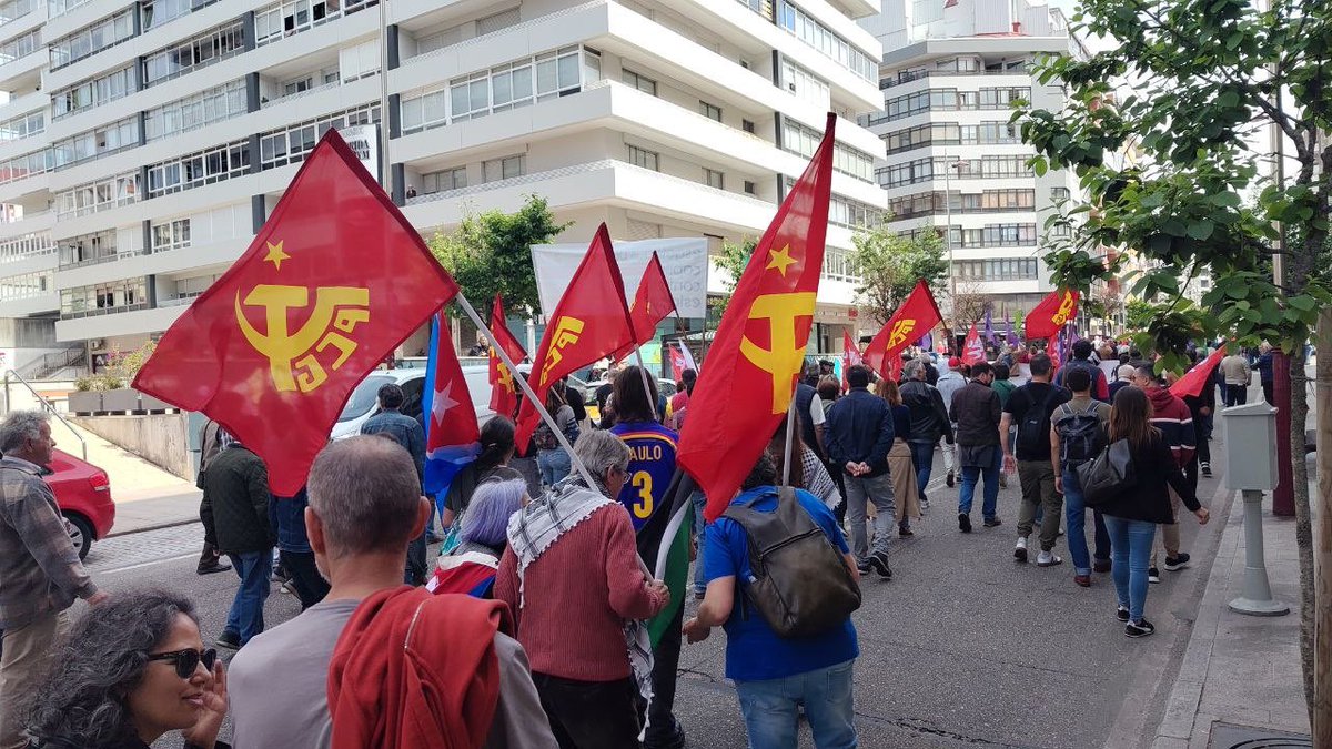 Esquerda Unida Vigo🔻 tweet media