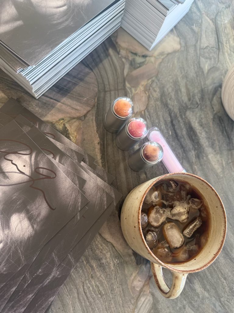 r.e.m. beauty tweet media
